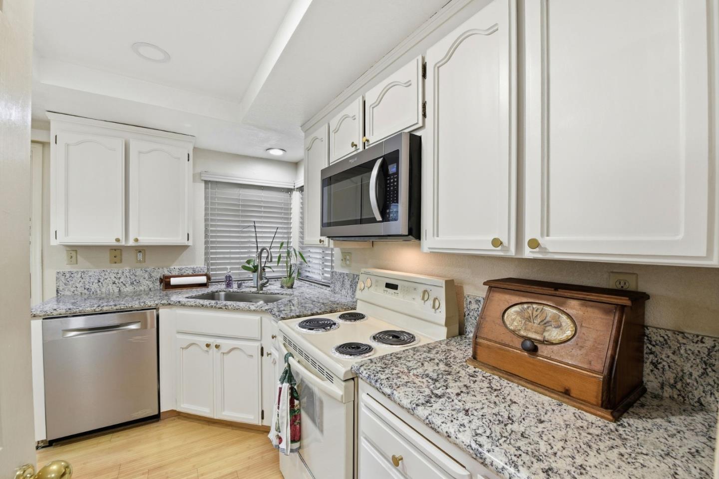 2291 Farmcrest Street Milpitas, CA 95035 - Photo 7 of 36