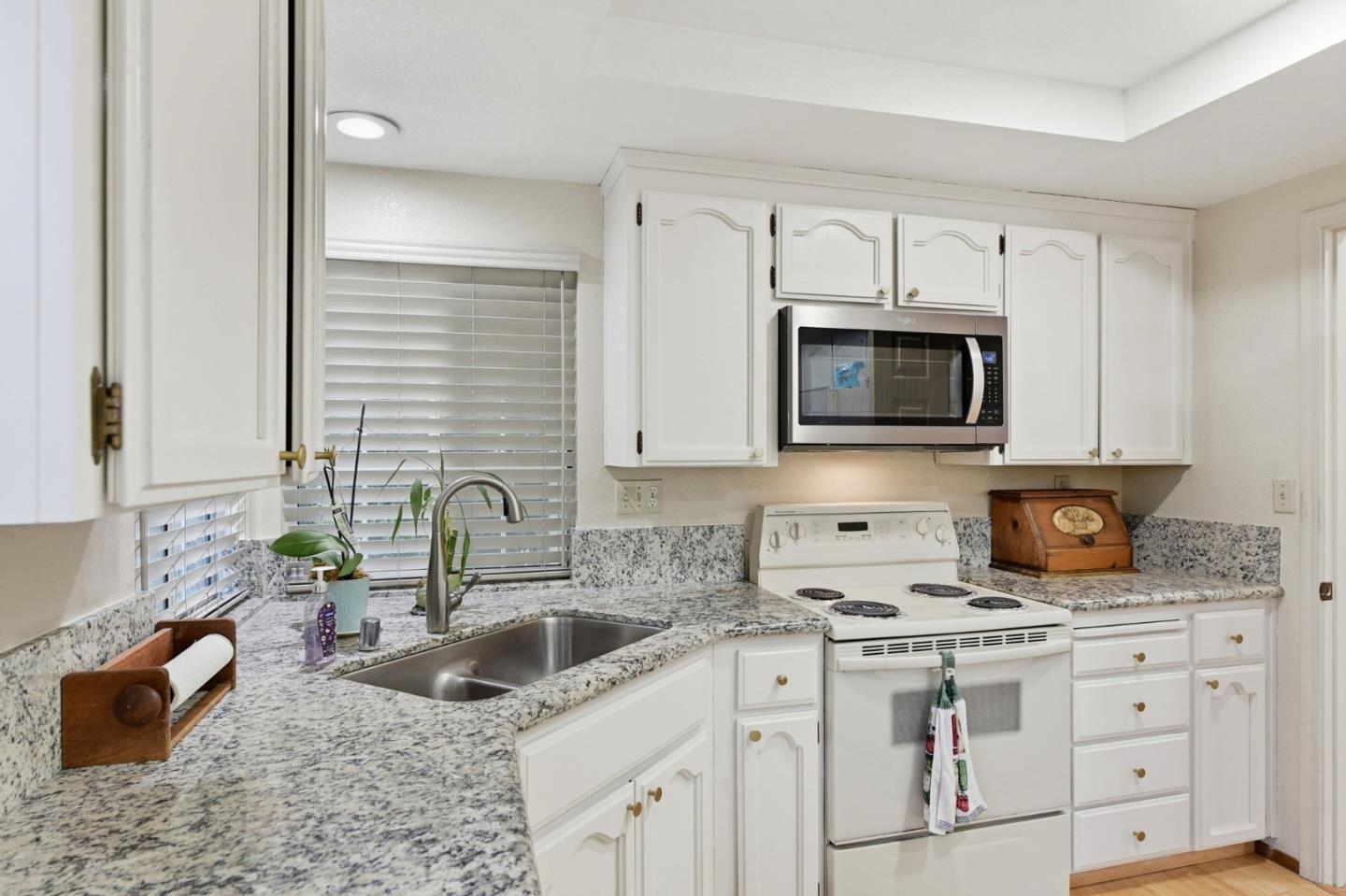 2291 Farmcrest Street Milpitas, CA 95035 - Photo 8 of 36