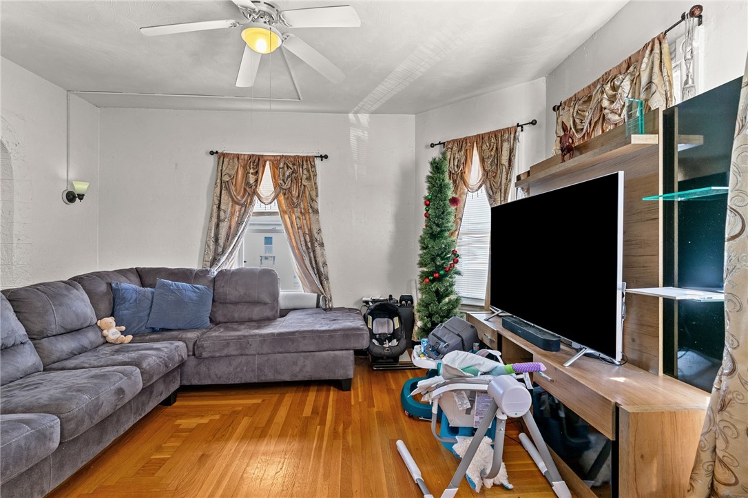 13 Magill Street Pawtucket, RI 02860 - Photo 11 of 30