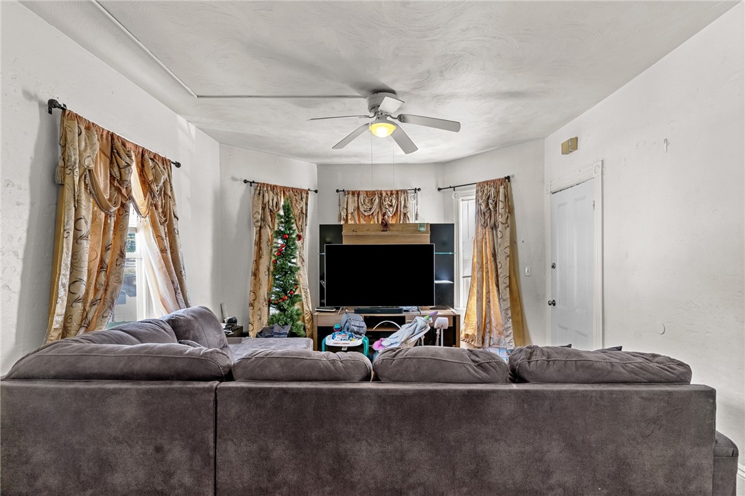 13 Magill Street Pawtucket, RI 02860 - Photo 12 of 30