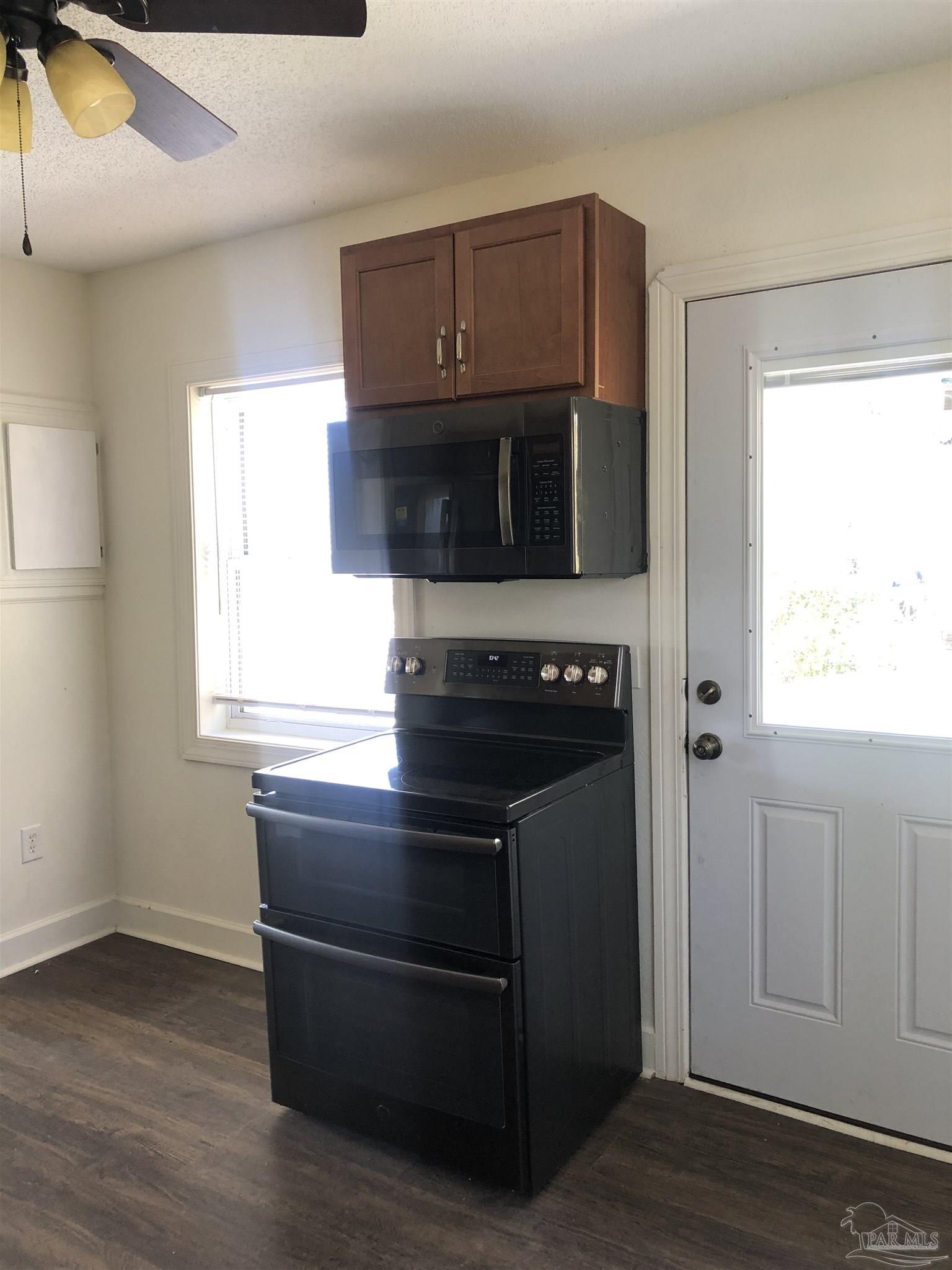 6307 Hogan Road Pensacola, FL 32526 - Photo 8 of 33 Gallery Image 8