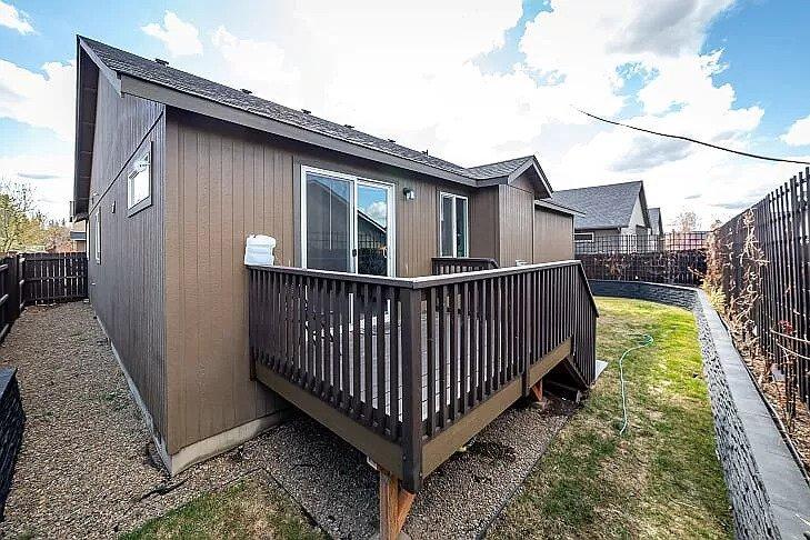 2770 Northeast Spring Water Place Bend, OR 97701 - Photo 19 of 22 12