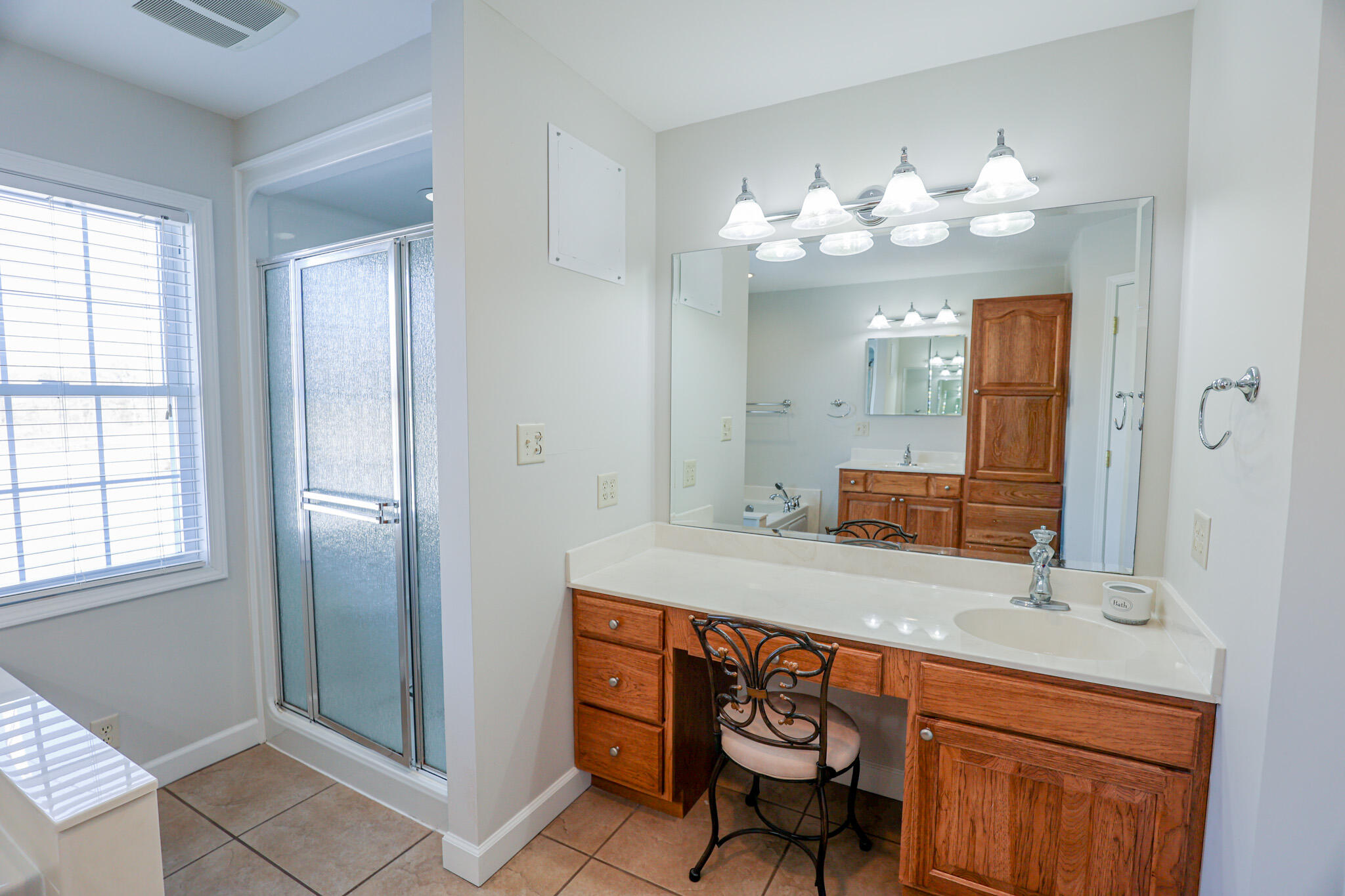 942 Crews Road Wickliffe, KY 42087 - Photo 29 of 50 29 Primary Bathroom