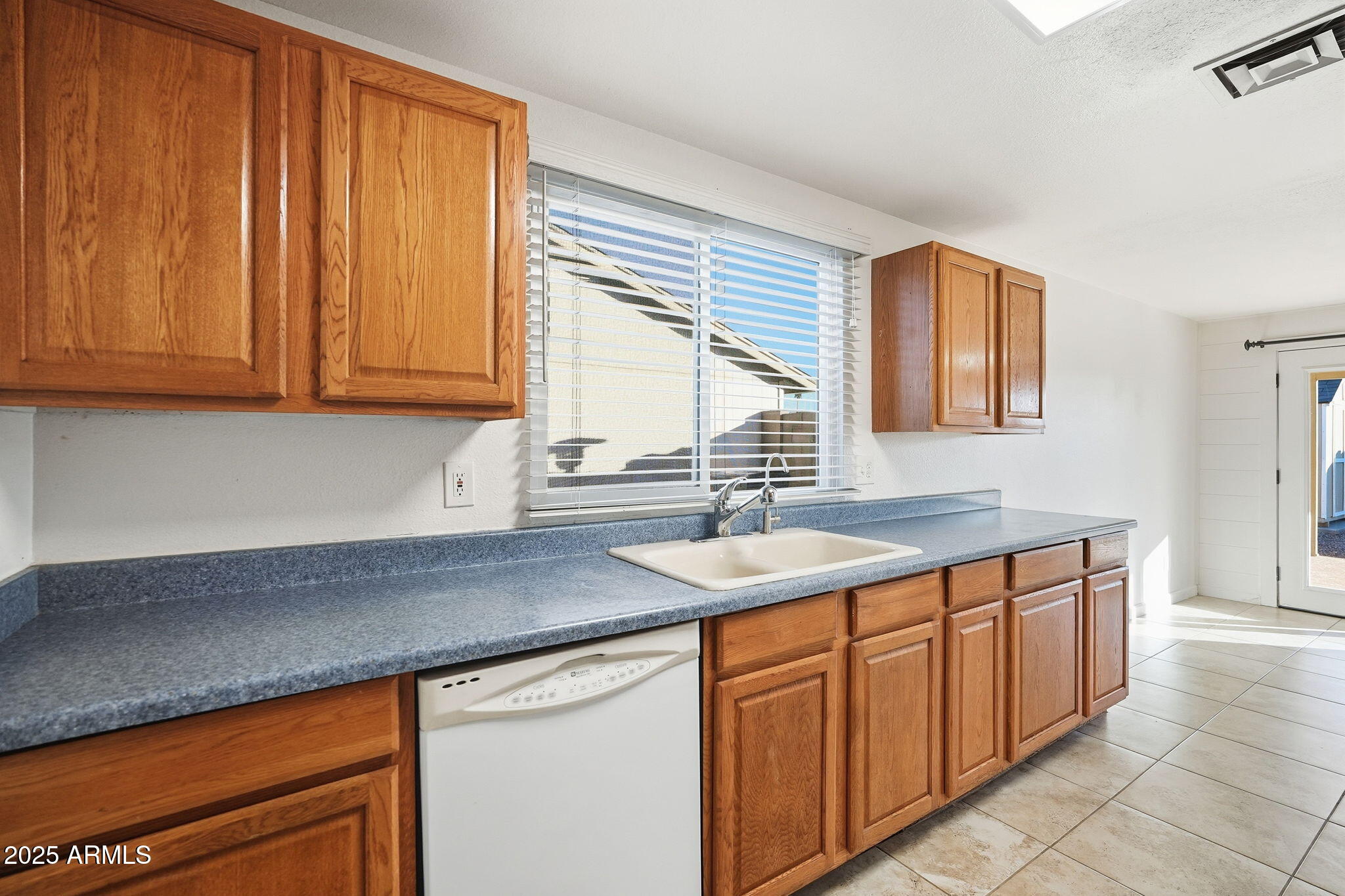 1513 West Colt Road Chandler, AZ 85224 - Photo 15 of 31 015_ListerPros