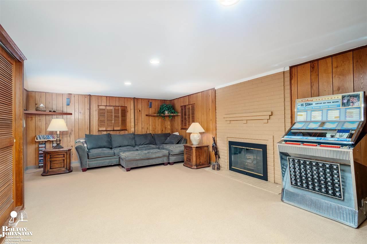 193 Merriweather Road Grosse Pointe Farms, MI 48236 - Photo 45 of 68
