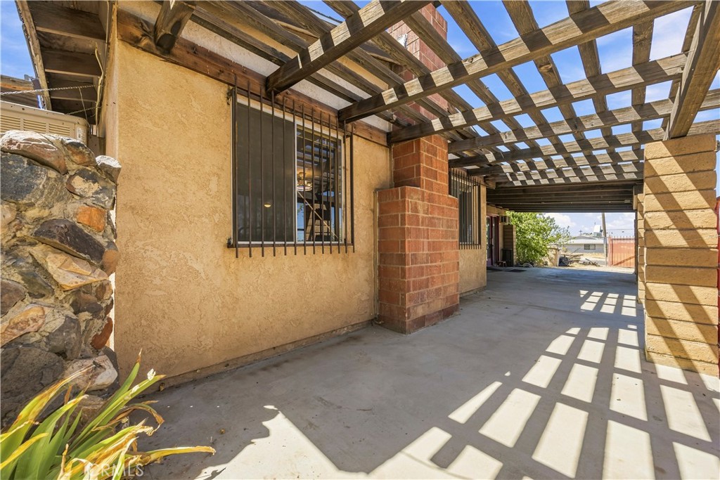11273 Hesperia Road Hesperia, CA 92345 - Photo 30 of 42 Gallery Image 30