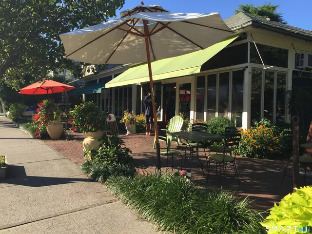 $249,900 | 27 Nash Lane, Unit 5, Bridgeport, CT 06605