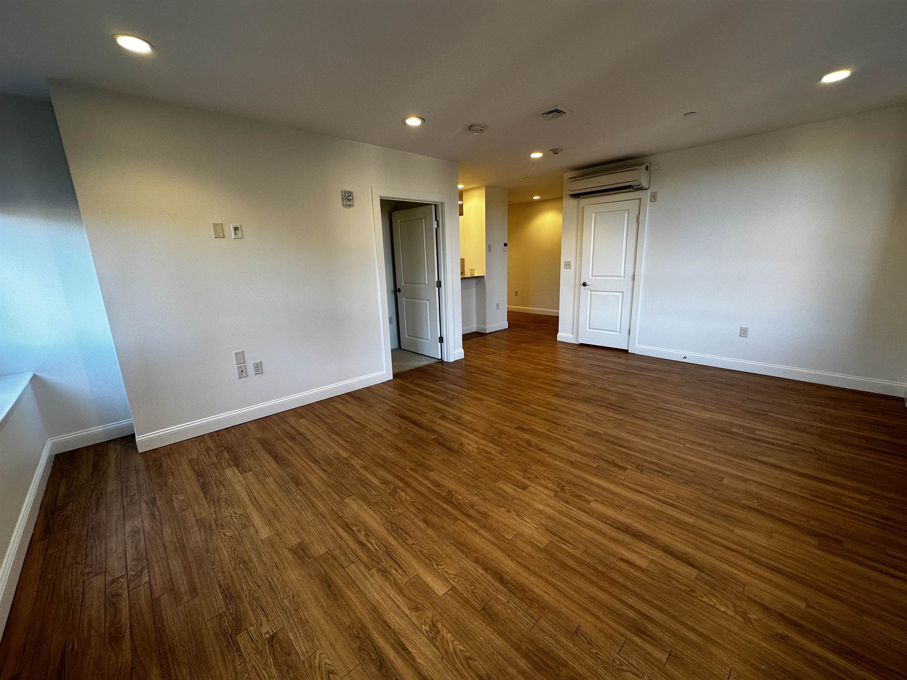 875 Elm Street, Unit 406 Manchester, NH 03101 - Photo 20 of 40