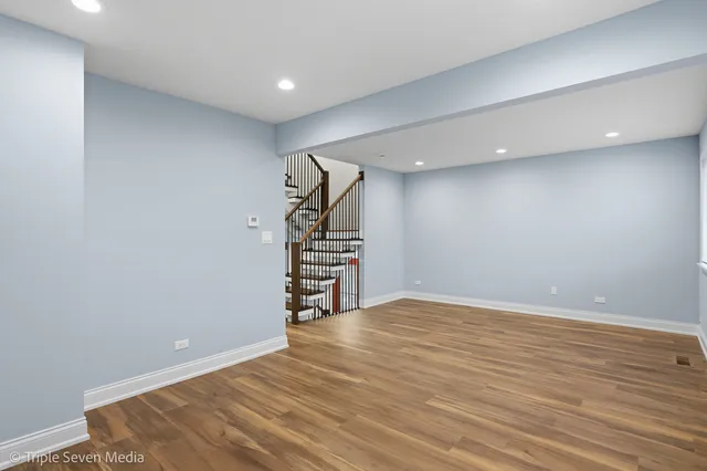 $3,000 | 777 East Golfview Drive, Roselle, IL 60172