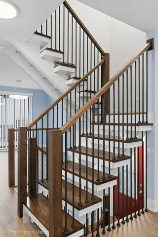 $3,000 | 777 East Golfview Drive, Roselle, IL 60172