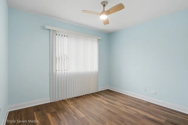 $3,000 | 777 East Golfview Drive, Roselle, IL 60172