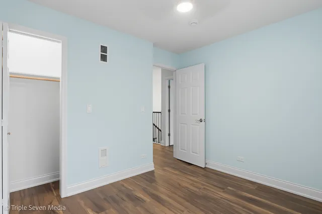 $3,000 | 777 East Golfview Drive, Roselle, IL 60172