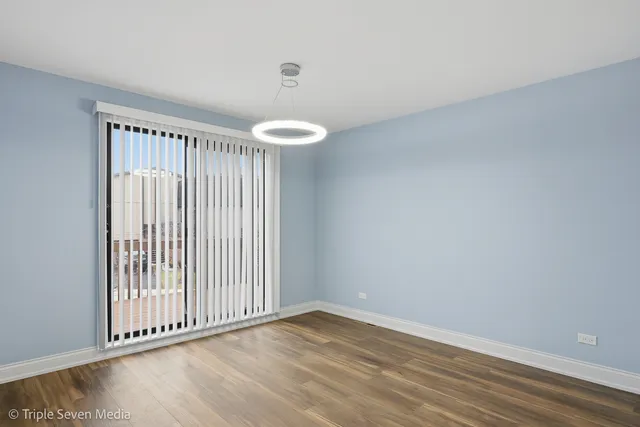 $3,000 | 777 East Golfview Drive, Roselle, IL 60172