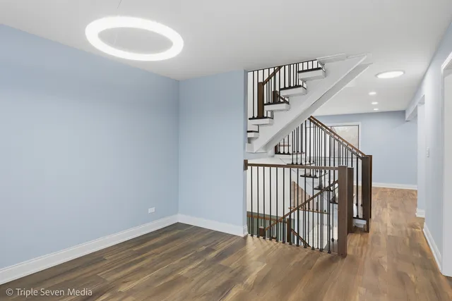 $3,000 | 777 East Golfview Drive, Roselle, IL 60172