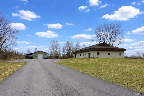 $1,200,000 | 4944 Verplank Road, Clay, NY 13041