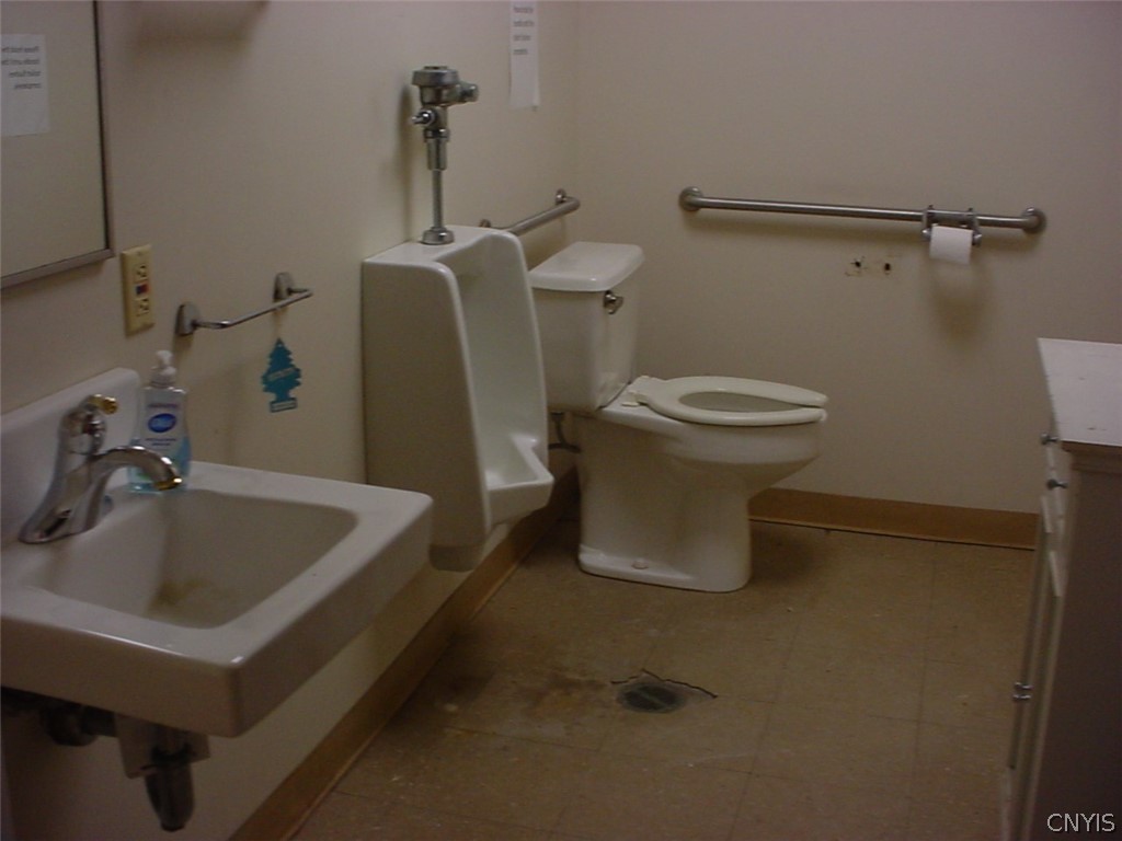 4944 Verplank Road Clay, NY 13041 - Photo 15 of 19