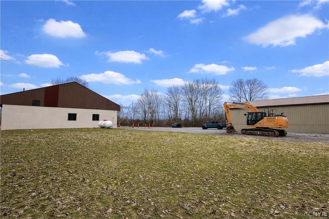 4944 Verplank Road Clay, NY 13041 - Photo 2 of 22