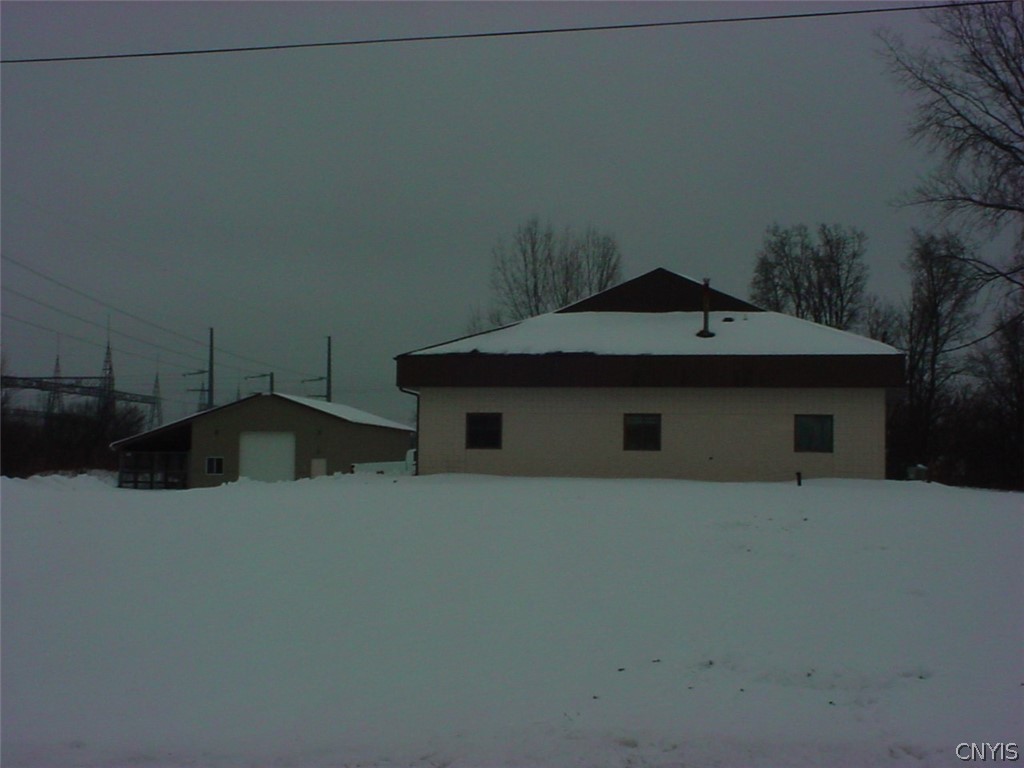 4944 Verplank Road Clay, NY 13041 - Photo 2 of 19