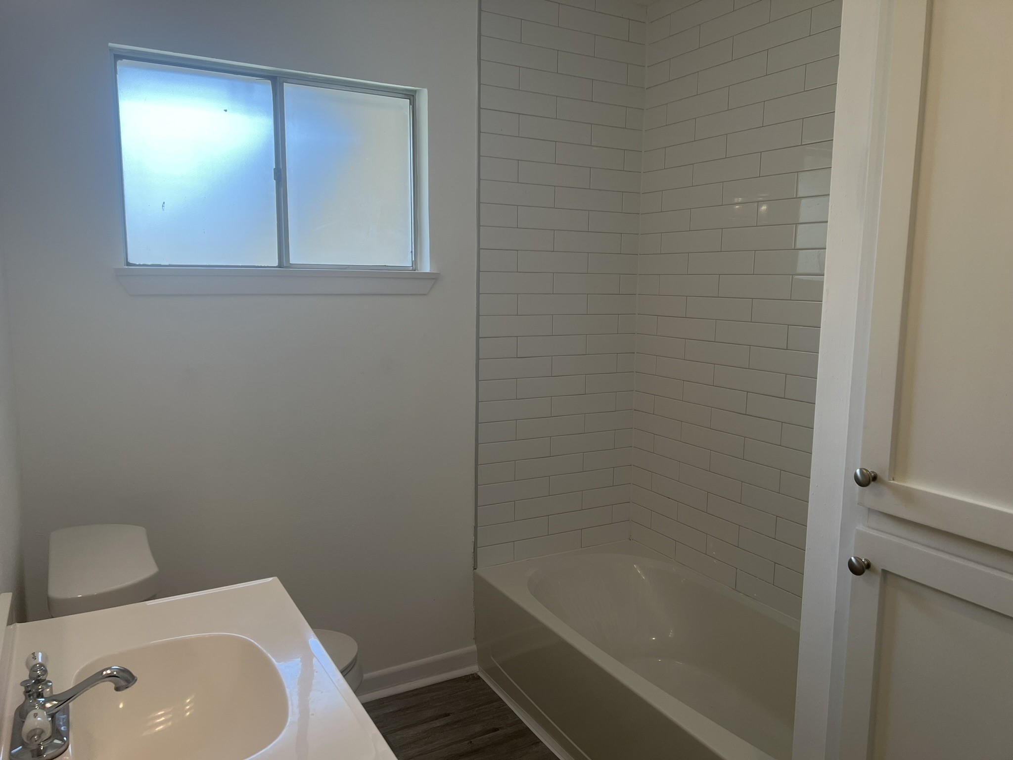 9007 Dunlap Street Houston, TX 77074 - Photo 12 of 22 Bath1- beatuiful