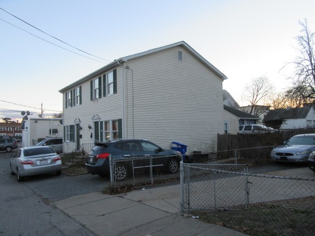 43 Tyler Street Pawtucket, RI 02860 - Photo 3 of 17 Gallery Image 3