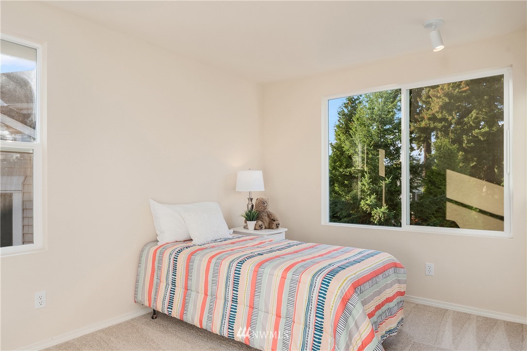 11914 Northeast 163rd Place Bothell, WA 98011 - Photo 17 of 28