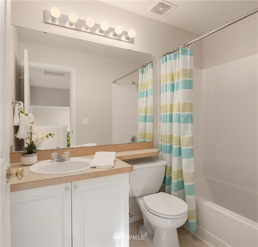 11914 Northeast 163rd Place Bothell, WA 98011 - Photo 18 of 28