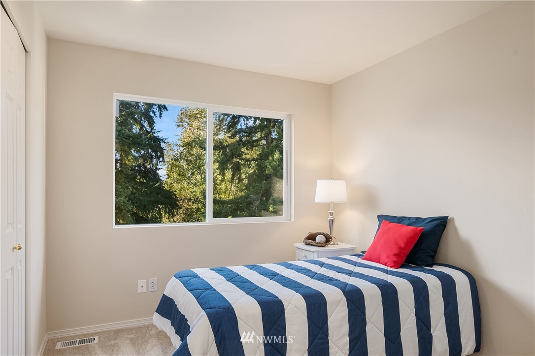 11914 Northeast 163rd Place Bothell, WA 98011 - Photo 19 of 28