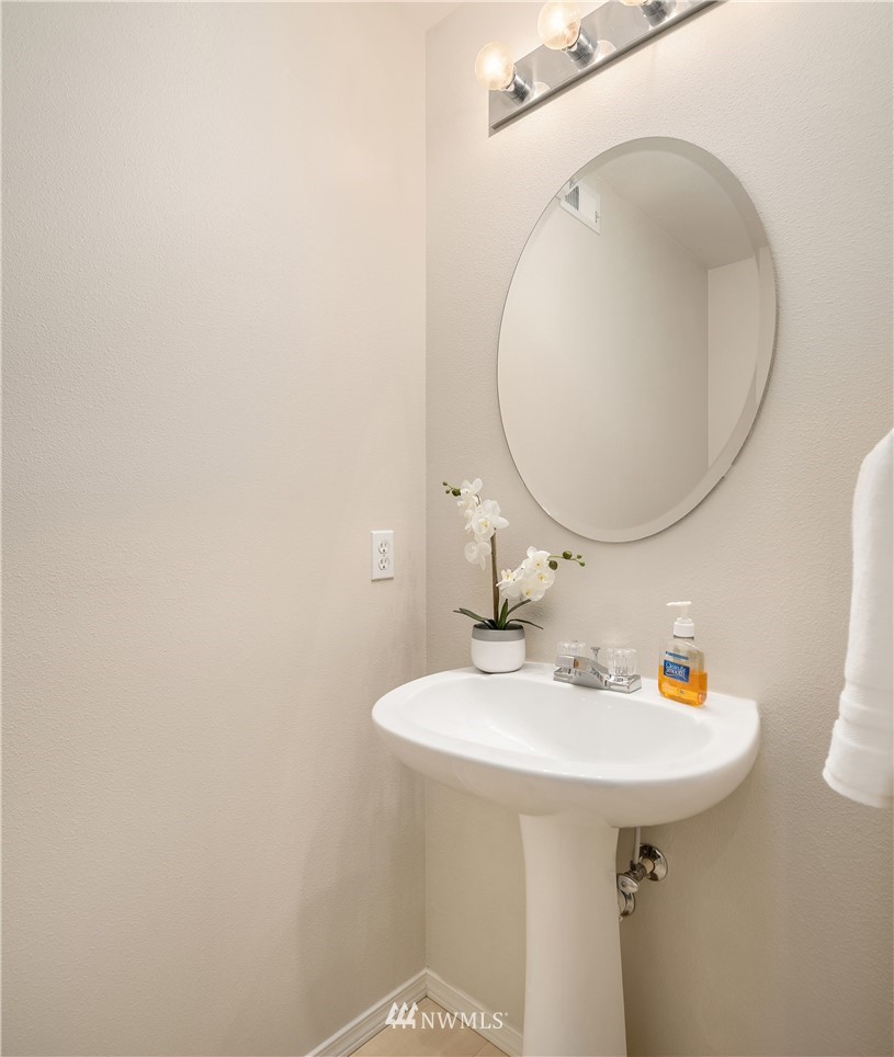 11914 Northeast 163rd Place Bothell, WA 98011 - Photo 21 of 28