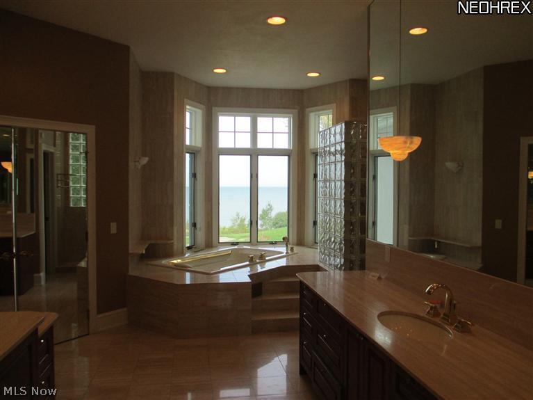 13703 West Lake Road Vermilion, OH 44089 - Photo 10 of 21 Gallery Image 10