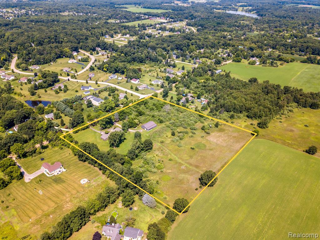 5310 Mack Road Howell, MI 48855 - Photo 28 of 30