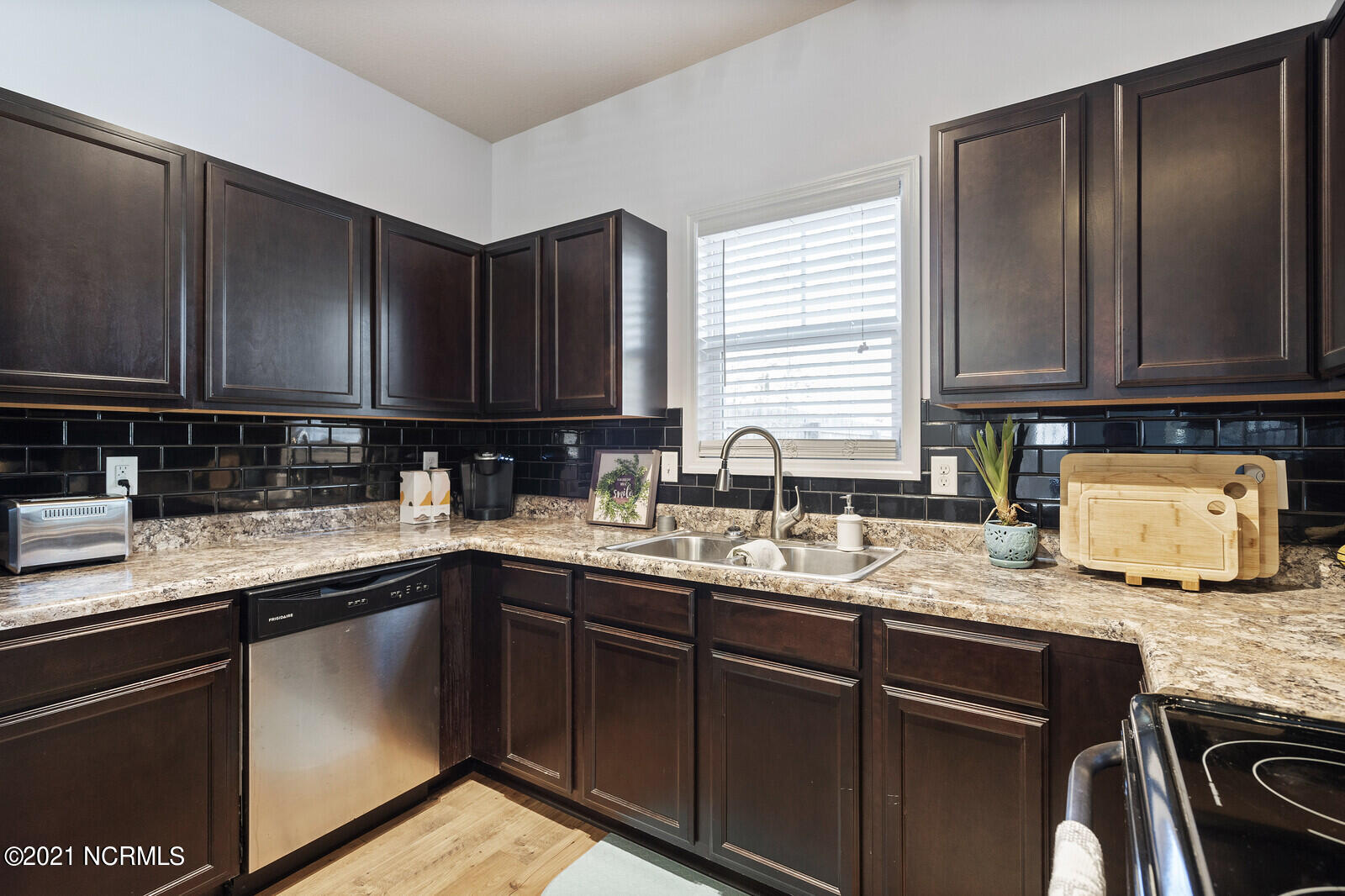 307 Frisco Way Holly Ridge, NC 28445 - Photo 12 of 51 Kitchen