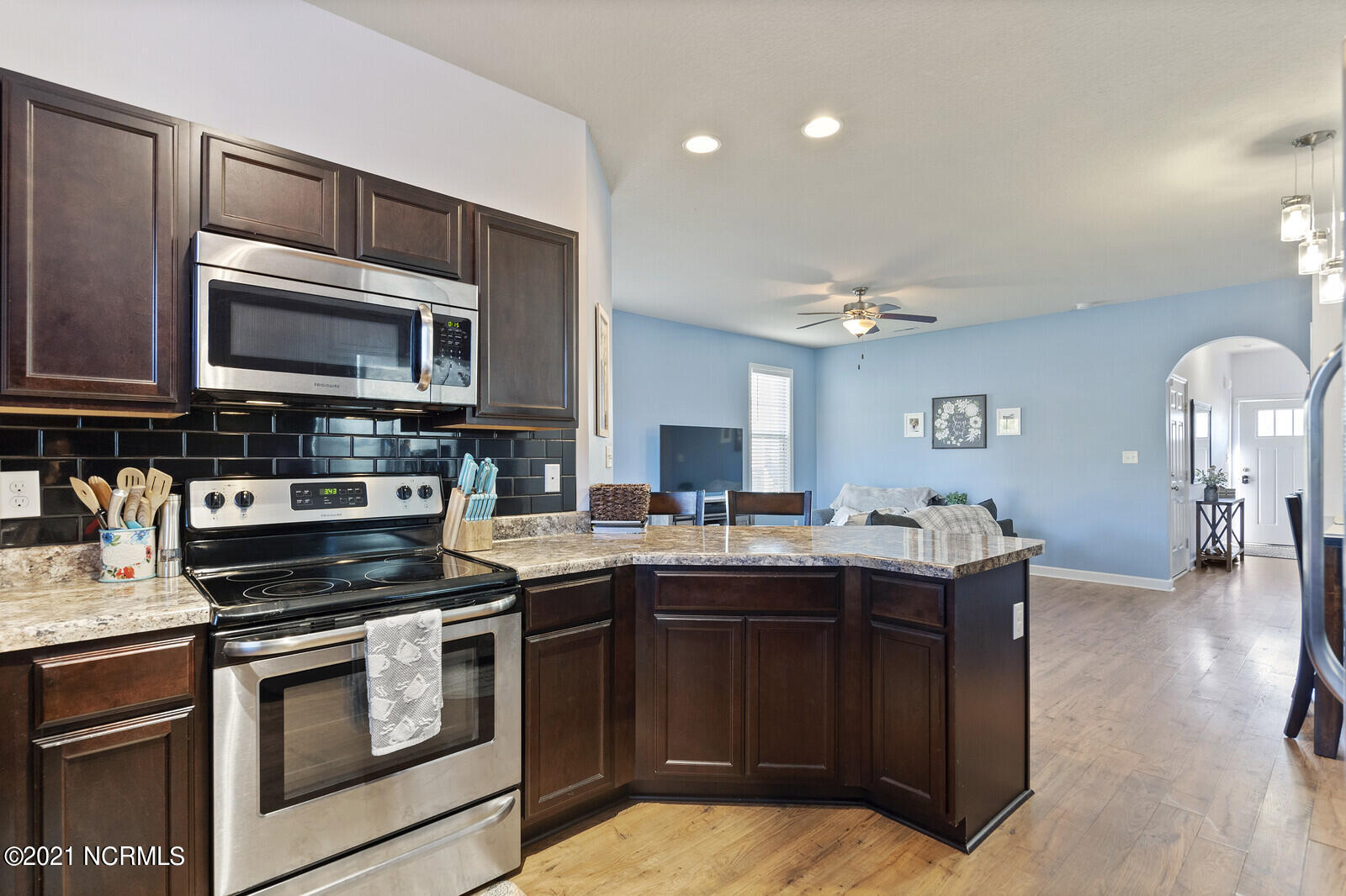 307 Frisco Way Holly Ridge, NC 28445 - Photo 13 of 51 Kitchen