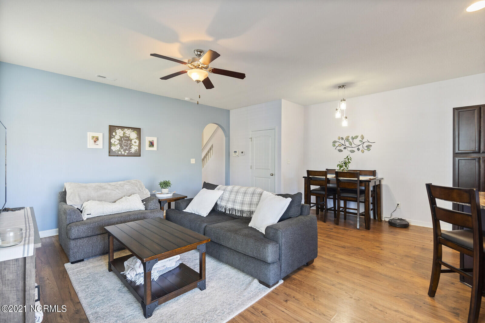 307 Frisco Way Holly Ridge, NC 28445 - Photo 15 of 51 Living Room