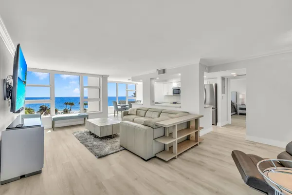 $5,000 | 1620 South Ocean Boulevard, Unit 5M, Lauderdale-by-the-Sea, FL 33062