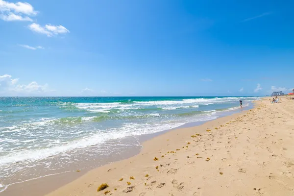 $5,000 | 1620 South Ocean Boulevard, Unit 5M, Lauderdale-by-the-Sea, FL 33062
