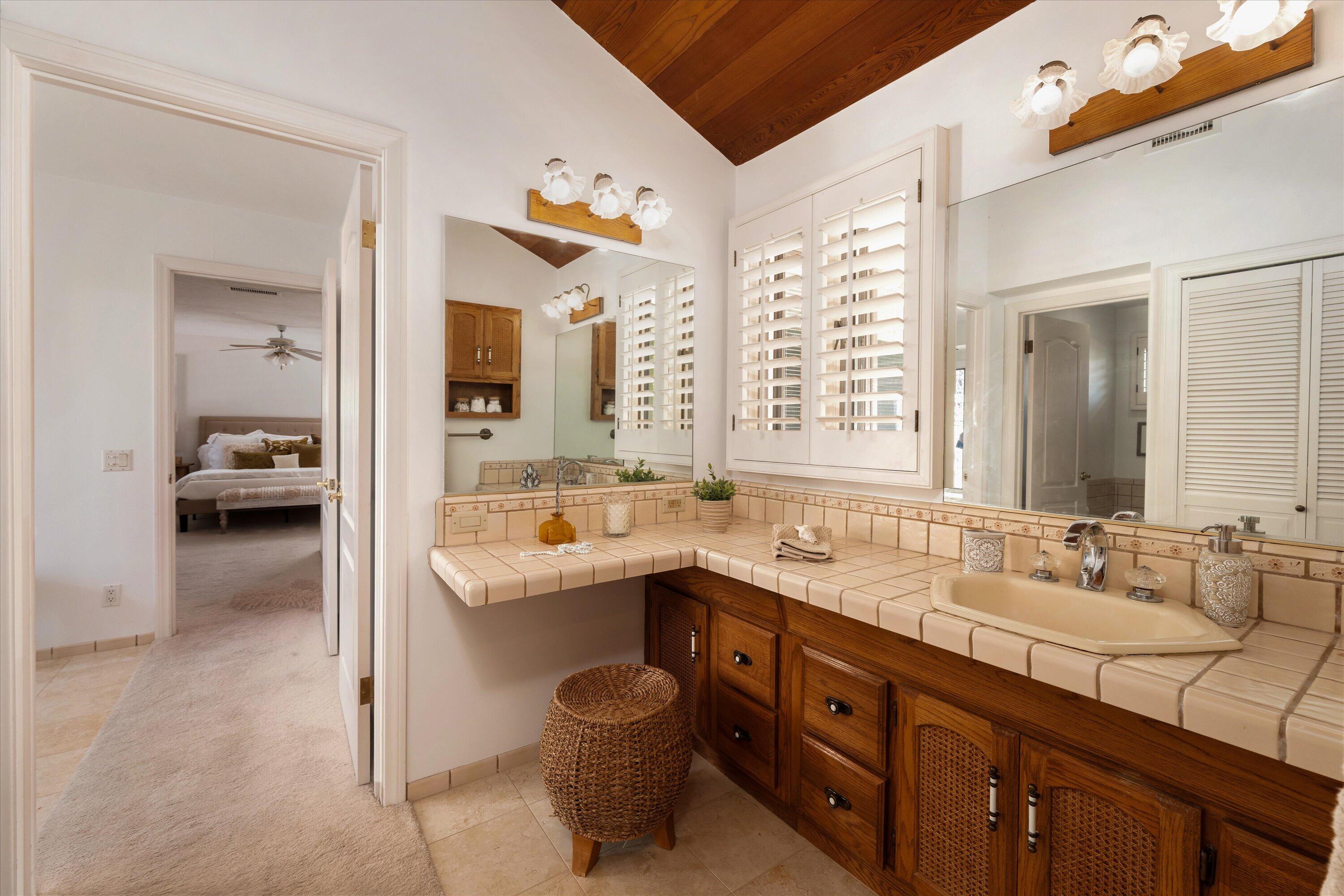 200 Morada Lane Santa Barbara, CA 93105 - Photo 22 of 39 Primary bath vanity