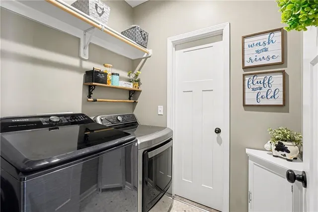 $475,000 | 19935 West 221st Street, Spring Hill, KS 66083