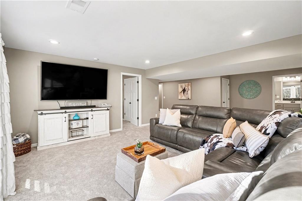 19935 West 221st Street Spring Hill, KS 66083 - Photo 25 of 36