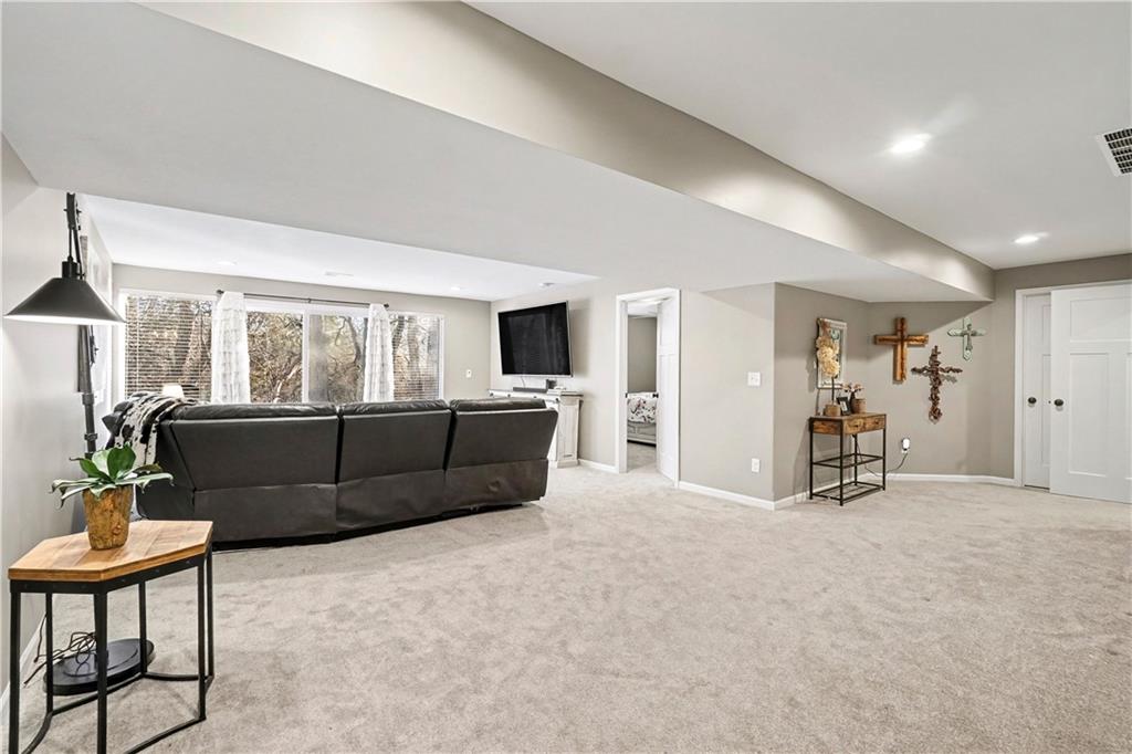 19935 West 221st Street Spring Hill, KS 66083 - Photo 27 of 36