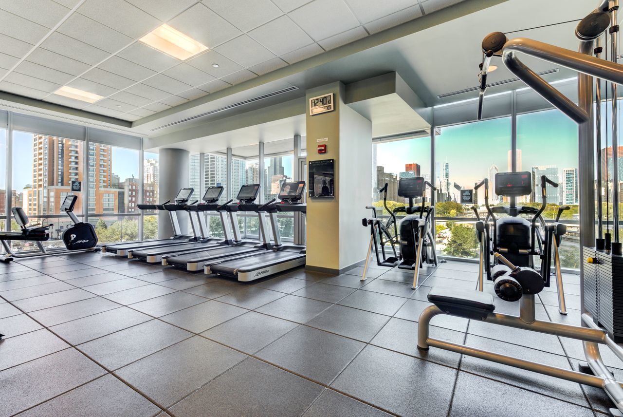 1201 South Prairie Avenue, Unit 1803 Chicago, IL 60605 - Photo 22 of 27 a view of a room with gym equipment