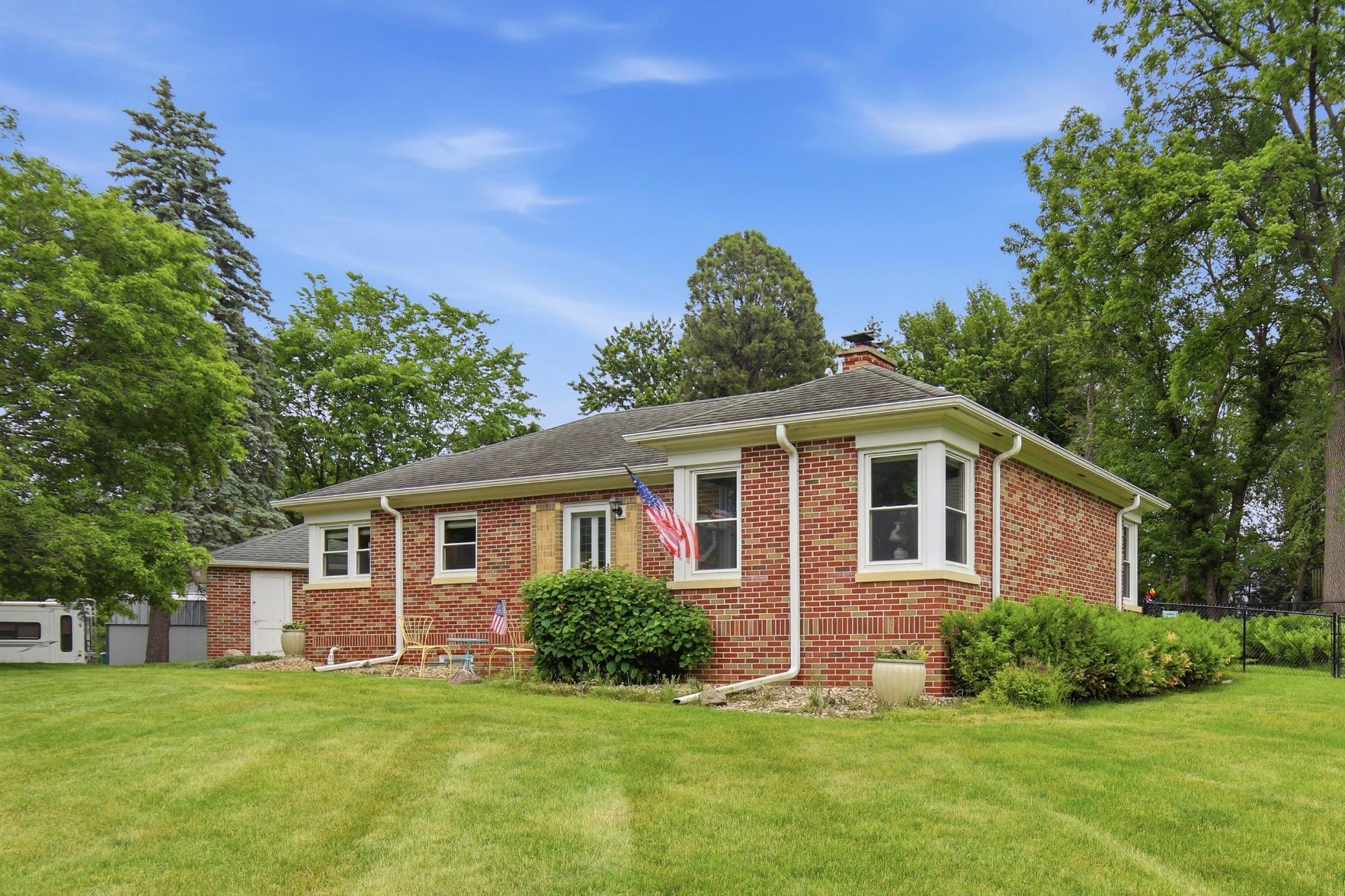 2103 3rd Avenue Southwest Austin, MN 55912 - Photo 2 of 38