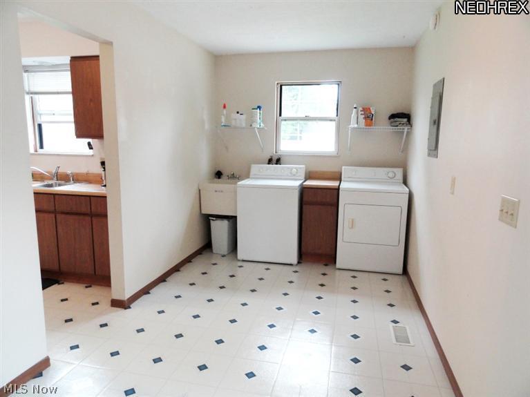 342 Quentin Road Eastlake, OH 44095 - Photo 7 of 12 Gallery Image 7