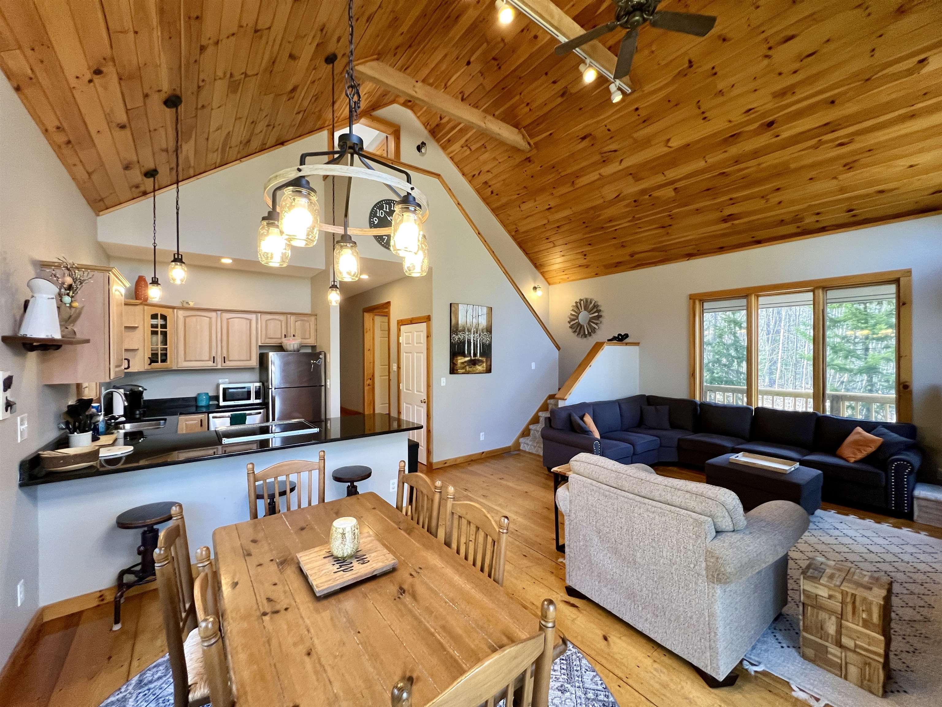 509 Silver Lane Wardsboro, VT 05360 - Photo 3 of 32