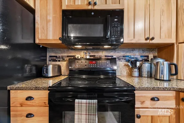 $1,250,000 | 182 Southfork Rd Garden Valley, Garden Valley, ID 83622