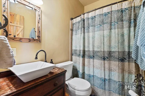 $1,250,000 | 182 Southfork Rd Garden Valley, Garden Valley, ID 83622