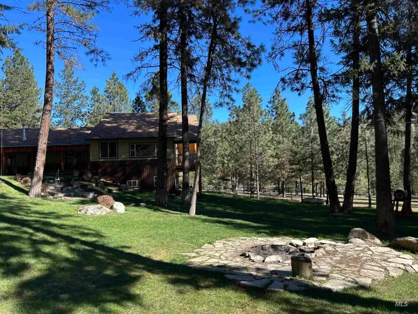 $1,250,000 | 182 Southfork Rd Garden Valley, Garden Valley, ID 83622