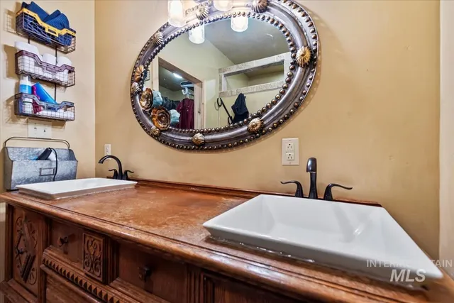 $1,400,000 | 182 Southfork Rd Garden Valley, Garden Valley, ID 83622