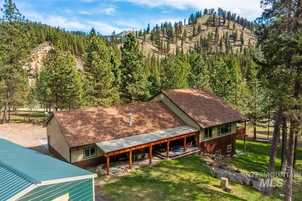 $1,250,000 | 182 Southfork Rd Garden Valley, Garden Valley, ID 83622