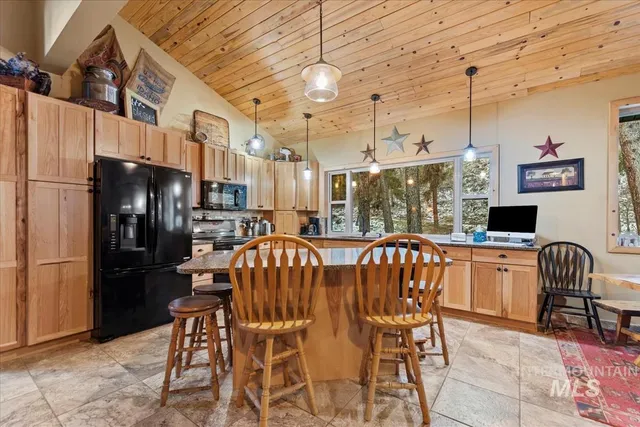 $1,375,000 | 182 Southfork Rd Garden Valley, Garden Valley, ID 83622