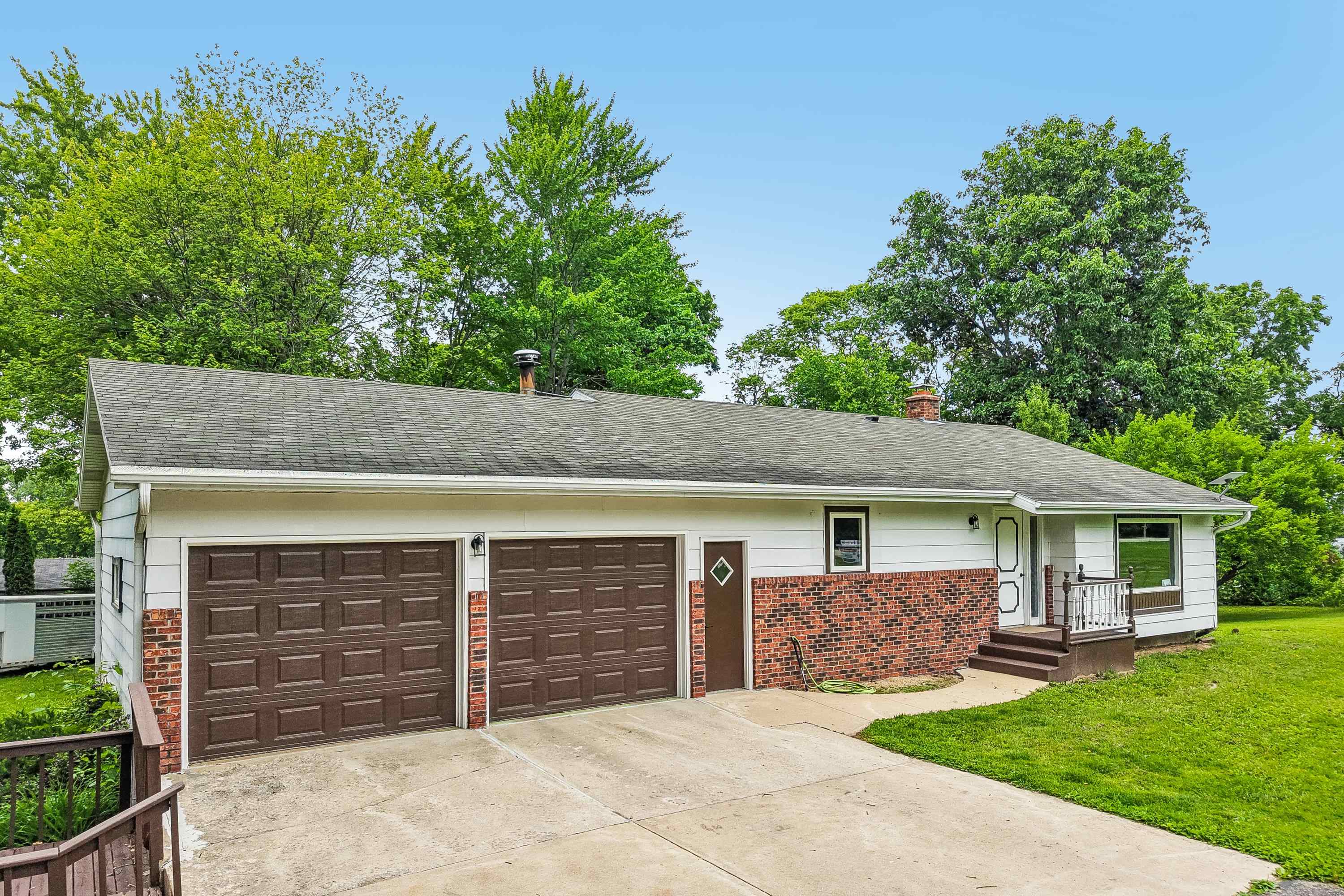 W1152 Fox Columbus, WI 53925 - Photo 37 of 68
